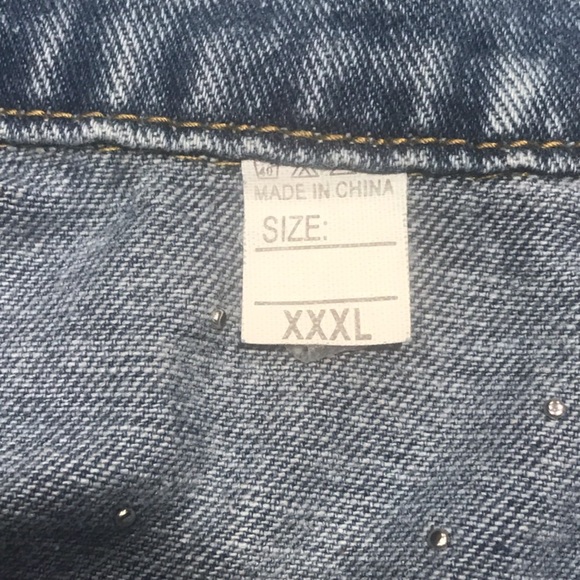 80’s Inspired Embellished Pearl Denim Jacket - Picture 5 of 5